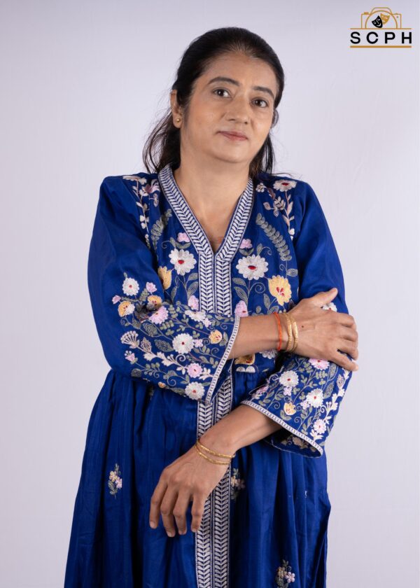 Madhavi Mandar Raravikar - Image 7